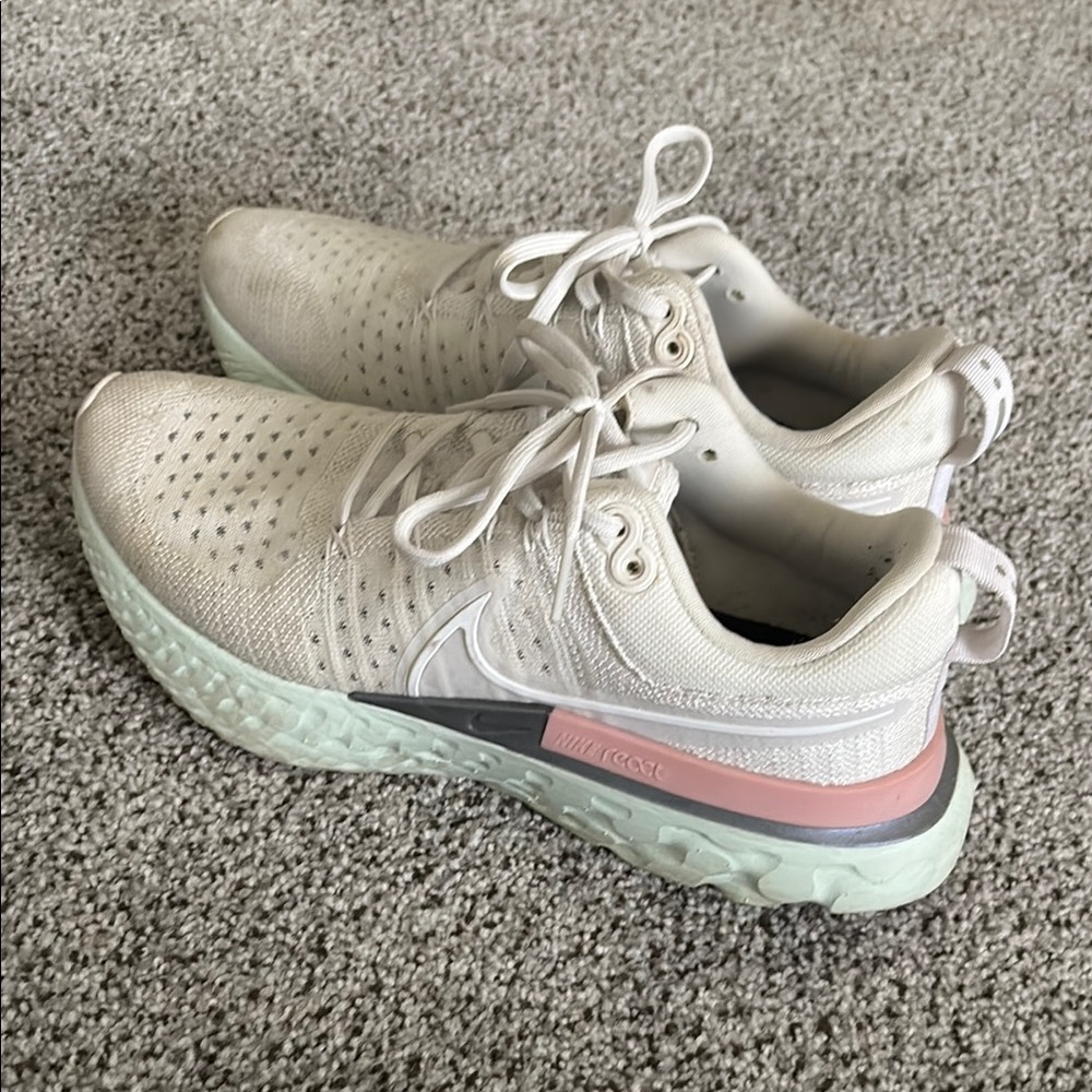 Women's Nike White and Pink Athletic Shoes - Size 8